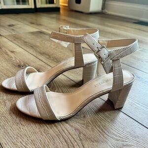 Nine West Pixel City Block Heel sandals / 7.5